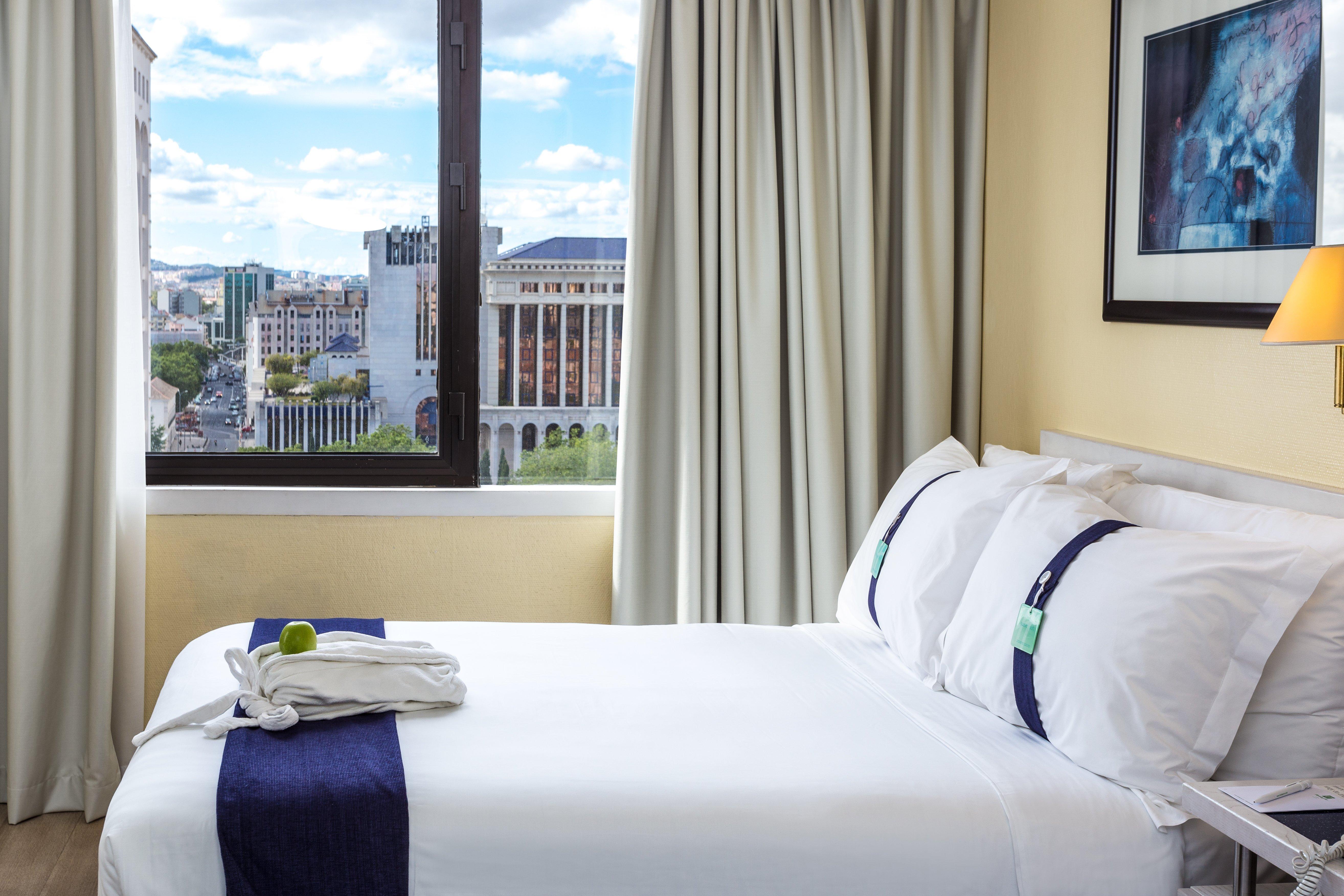 Holiday Inn Lisbon By Ihg Exterior photo