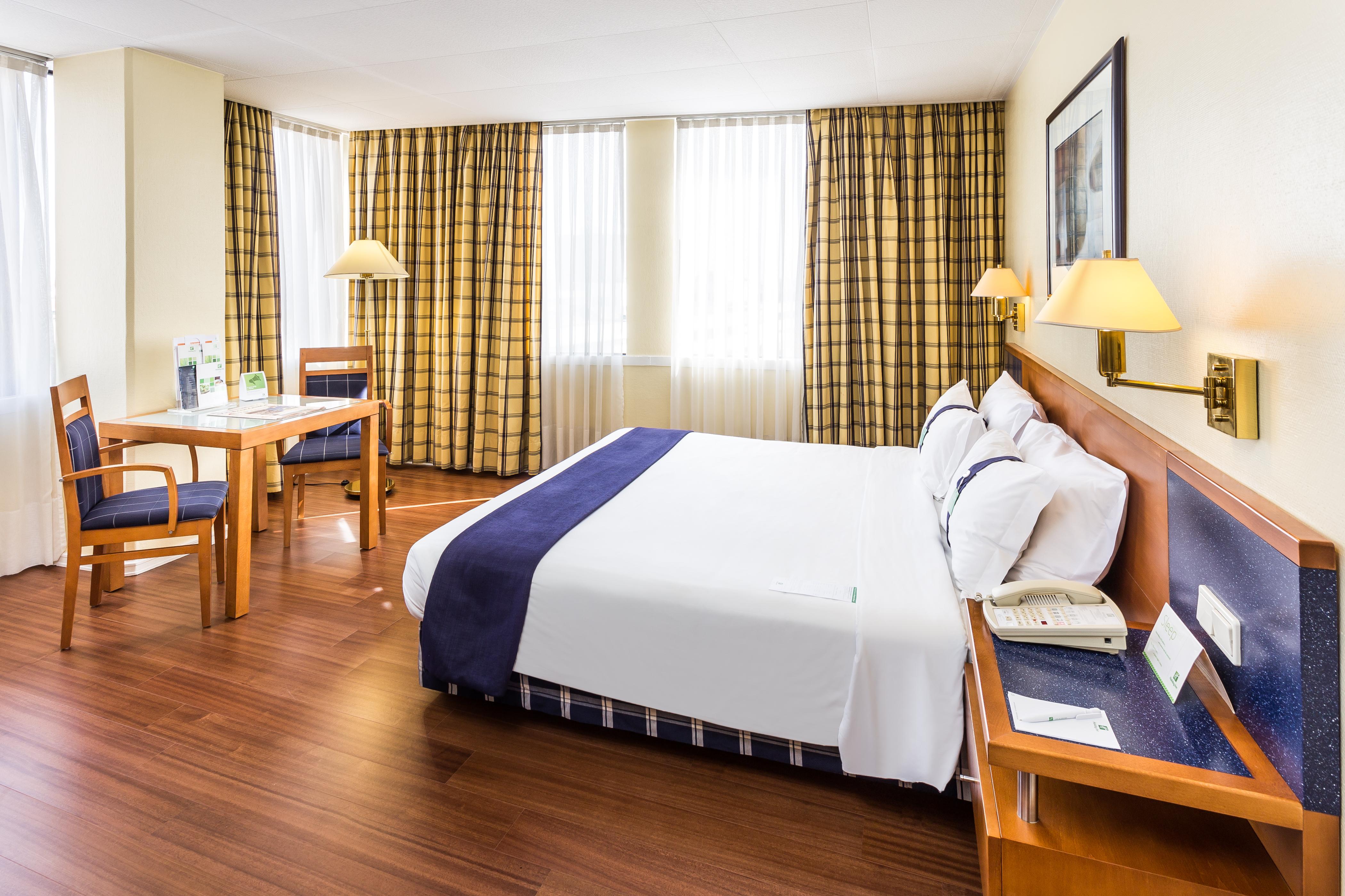 Holiday Inn Lisbon By Ihg Exterior photo