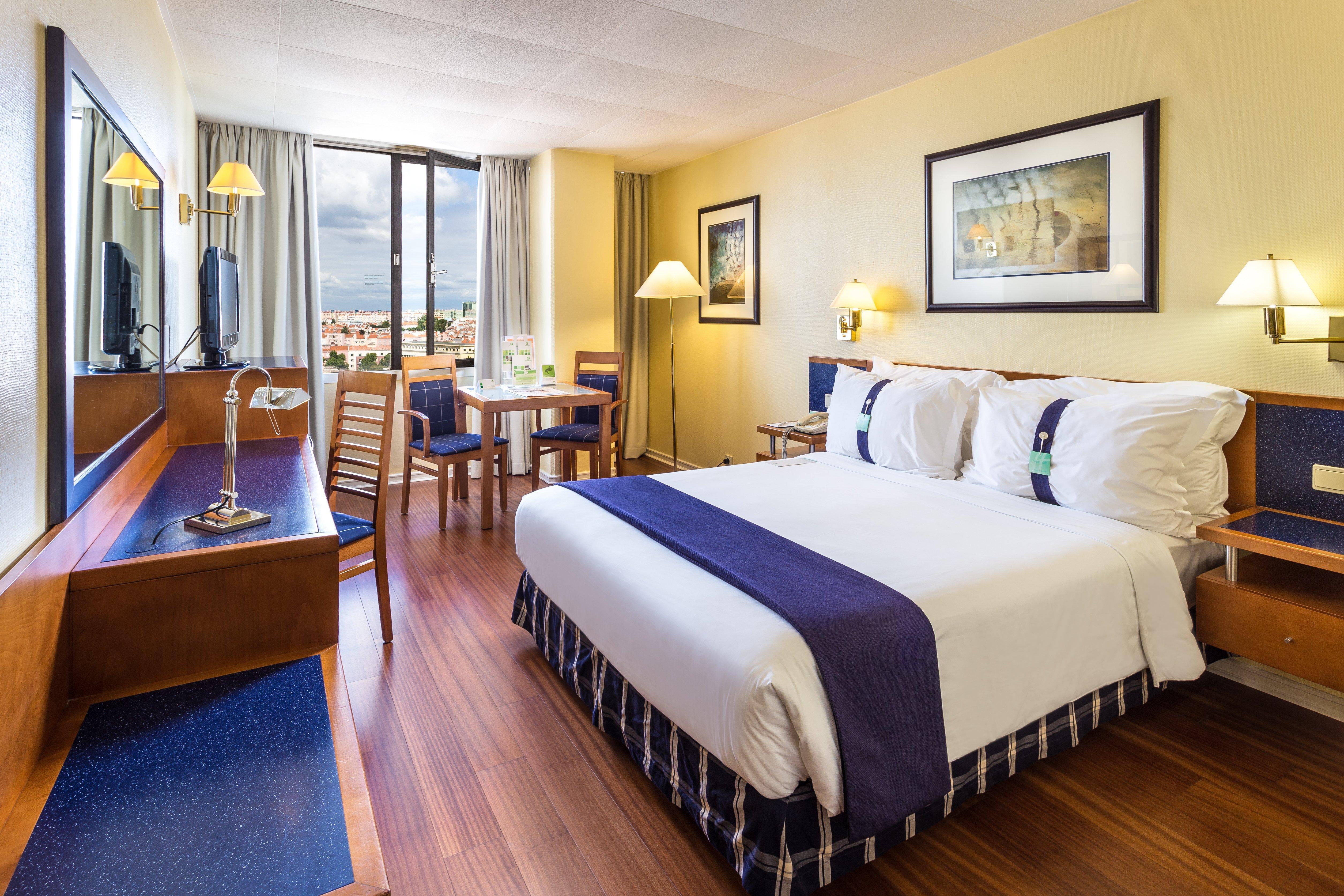 Holiday Inn Lisbon By Ihg Exterior photo