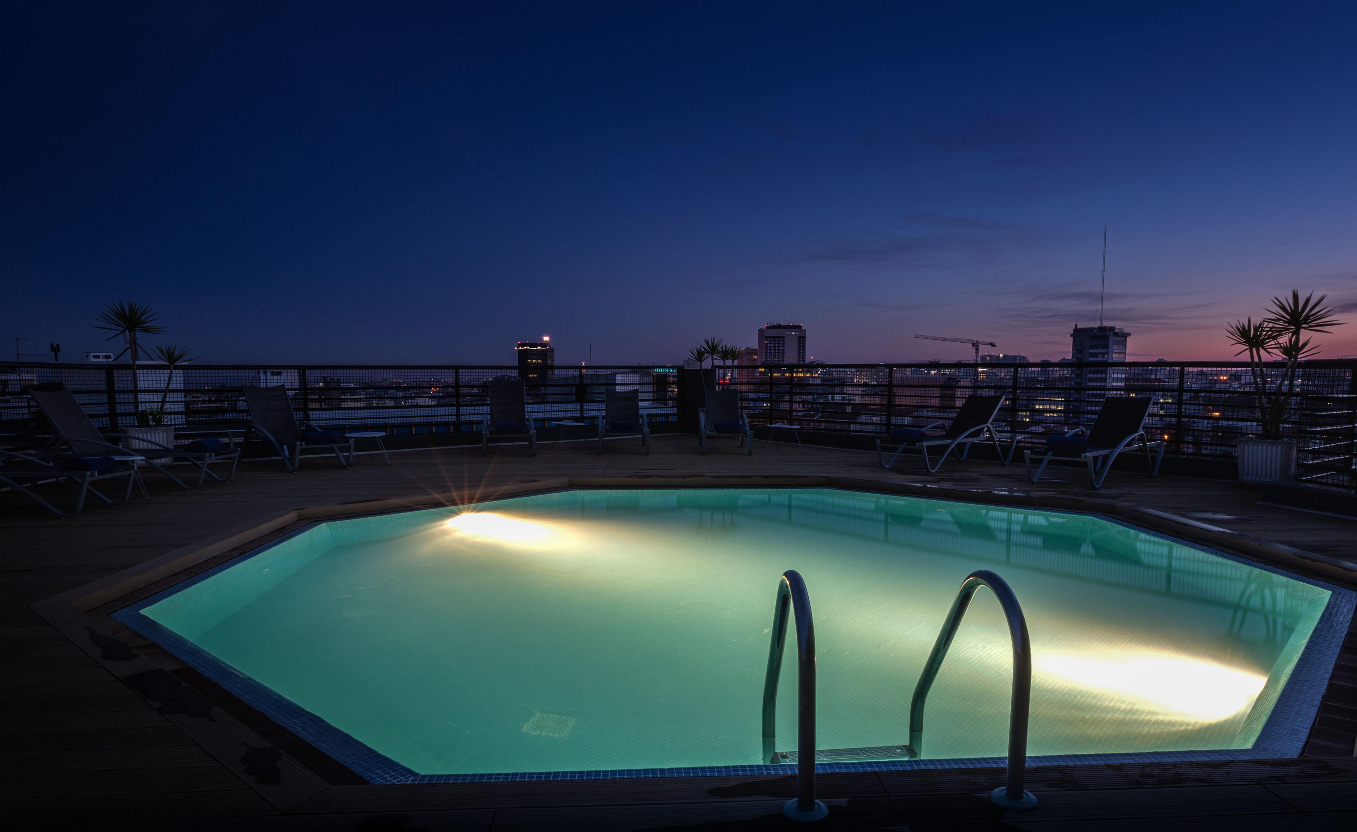 Holiday Inn Lisbon By Ihg Exterior photo