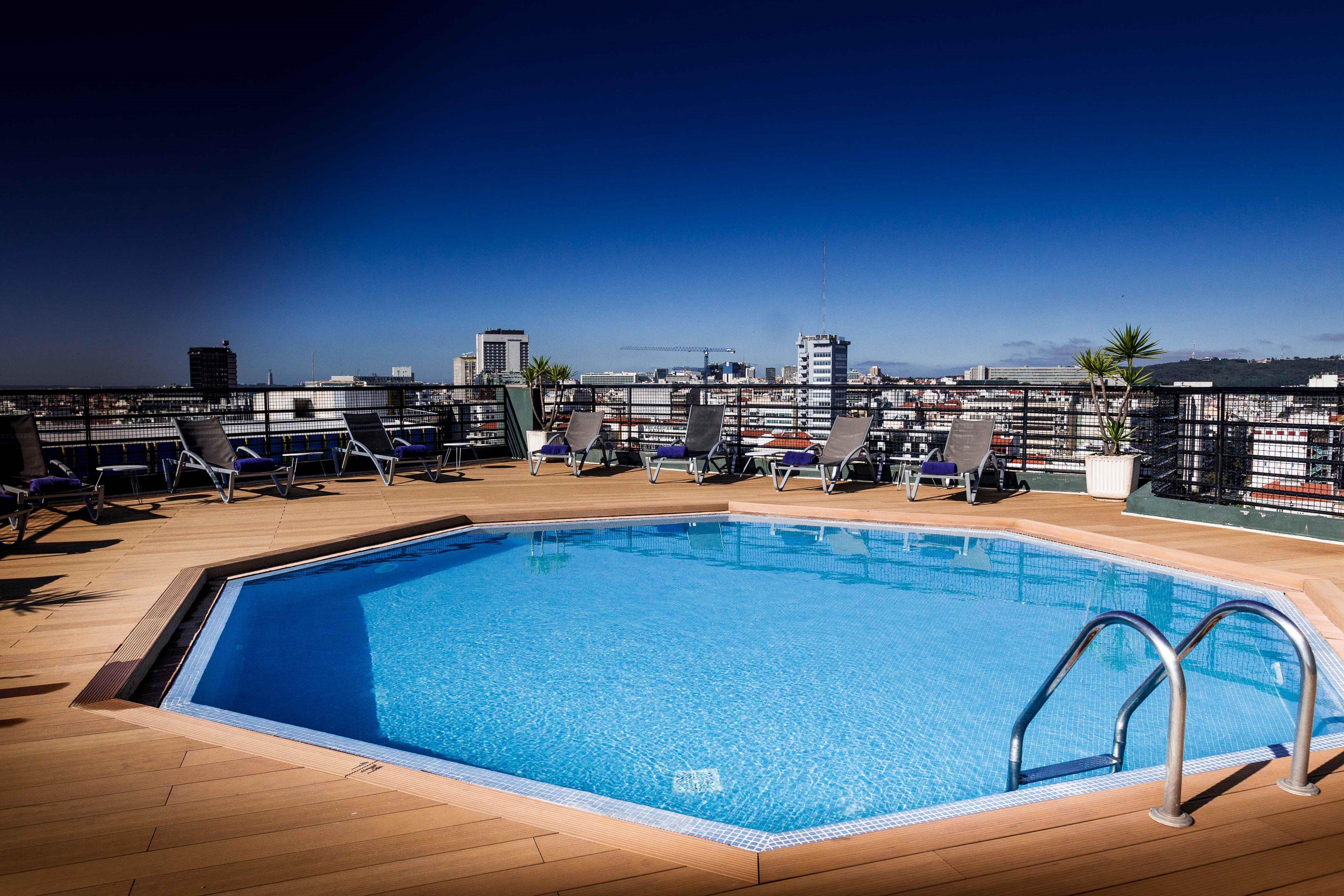 Holiday Inn Lisbon By Ihg Exterior photo