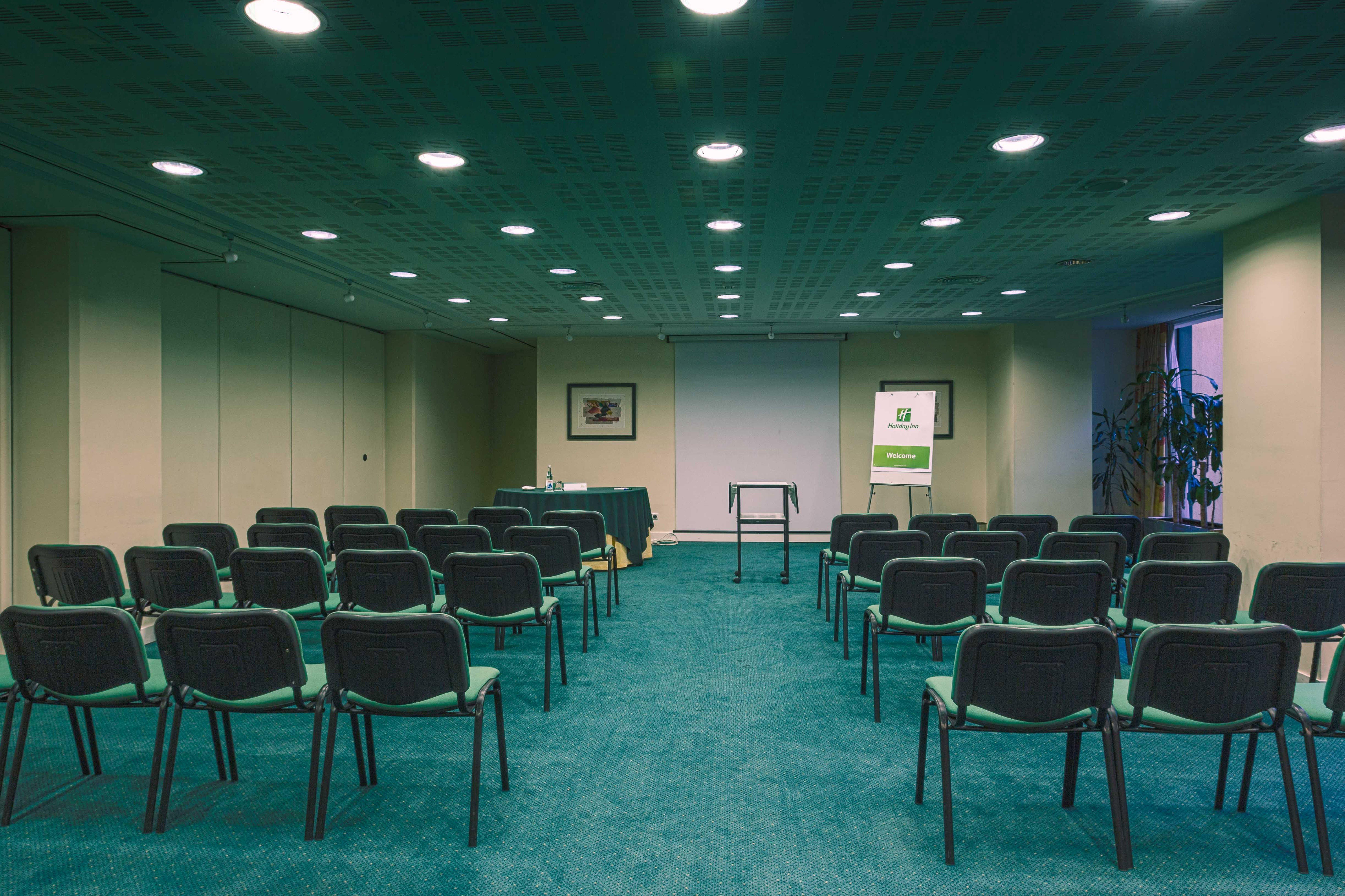 Holiday Inn Lisbon By Ihg Exterior photo
