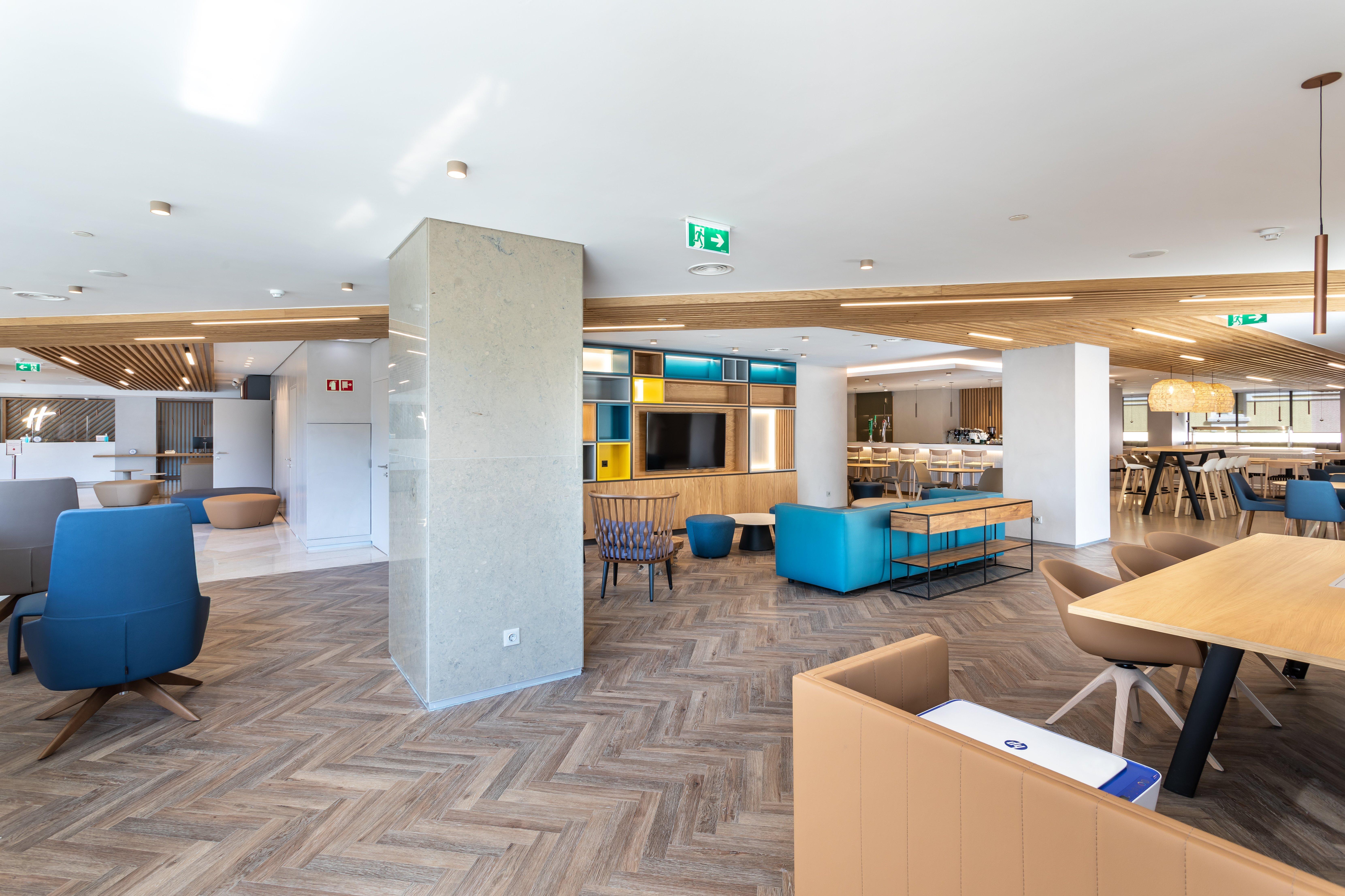 Holiday Inn Lisbon By Ihg Exterior photo