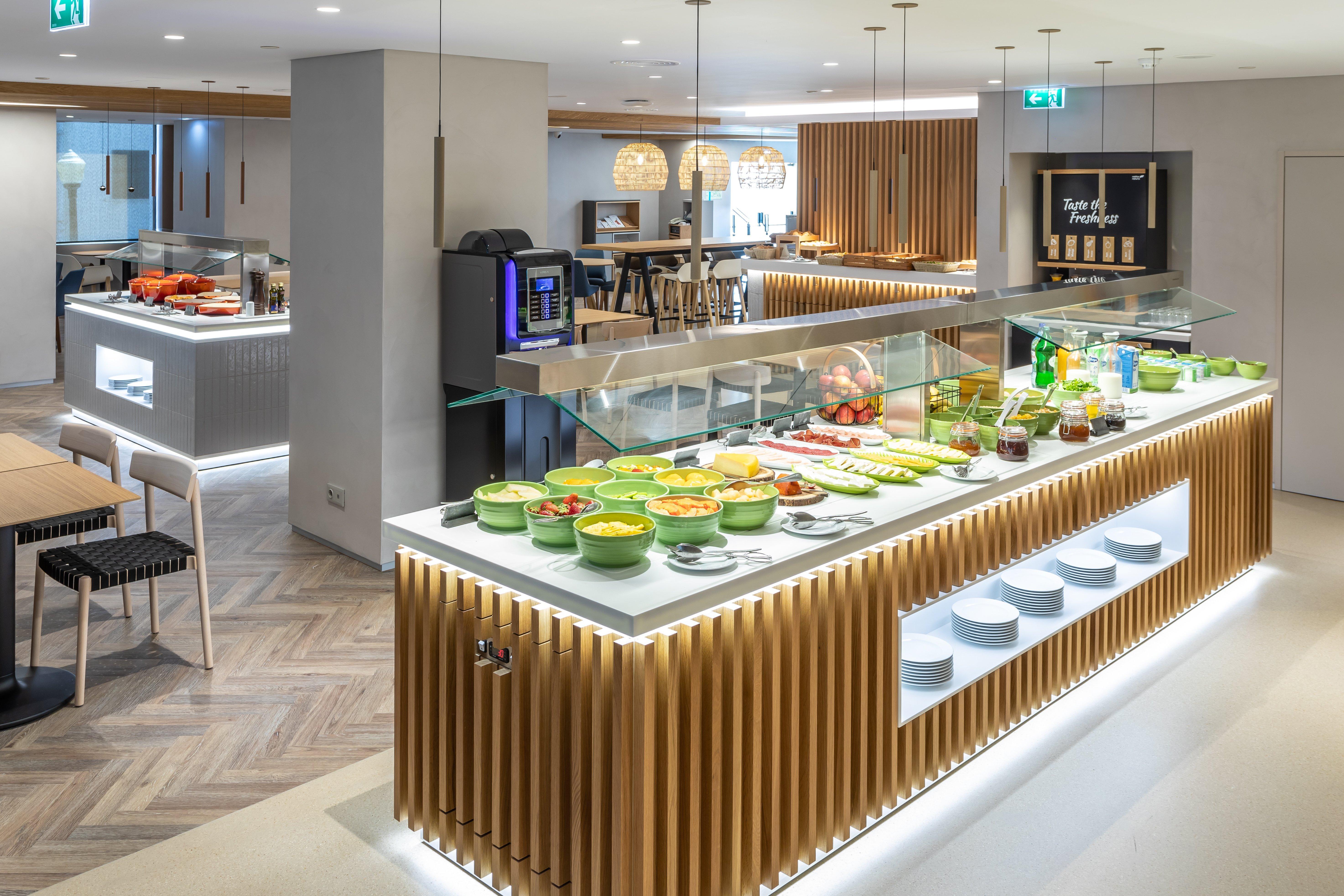 Holiday Inn Lisbon By Ihg Exterior photo
