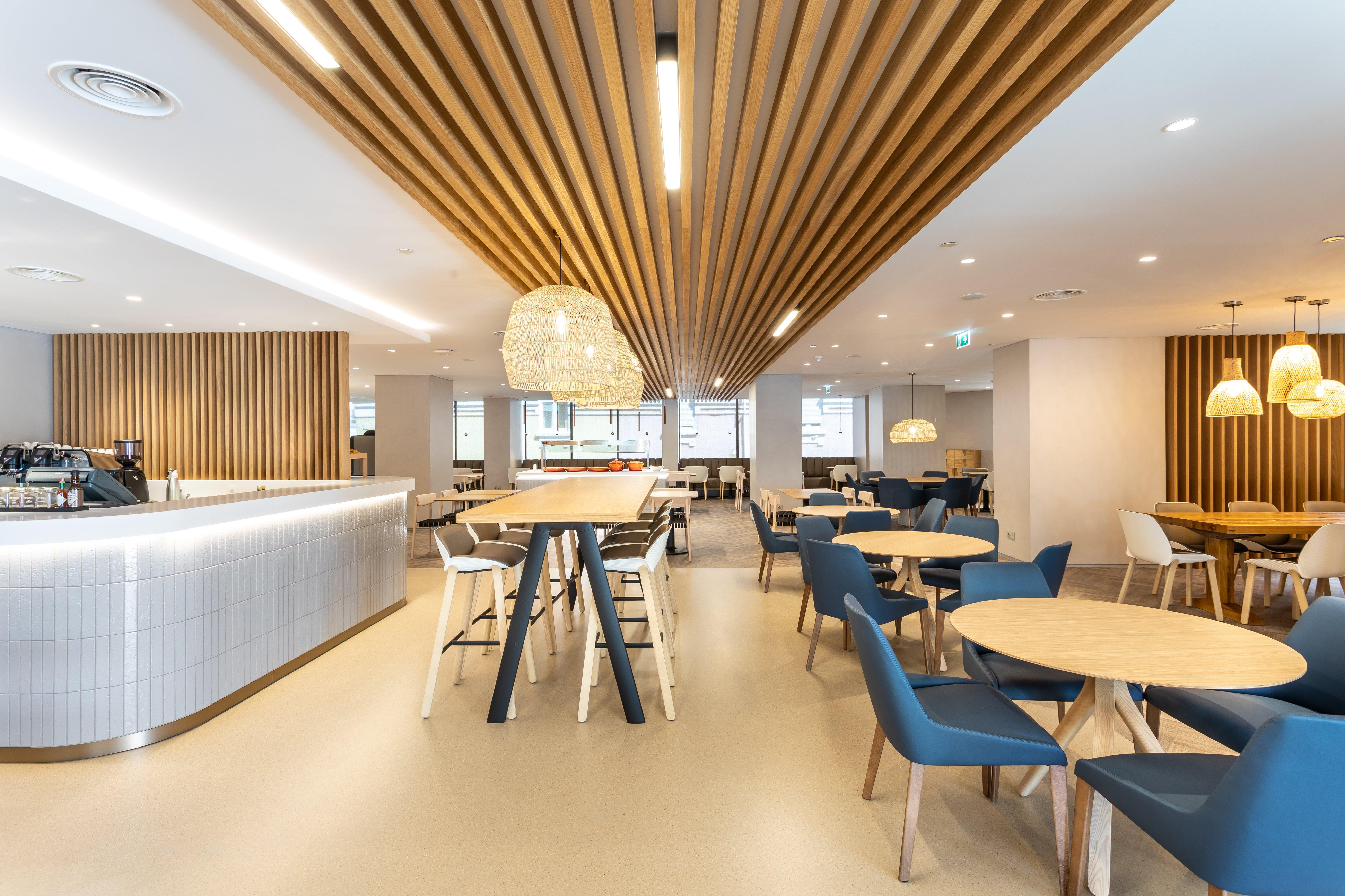 Holiday Inn Lisbon By Ihg Exterior photo
