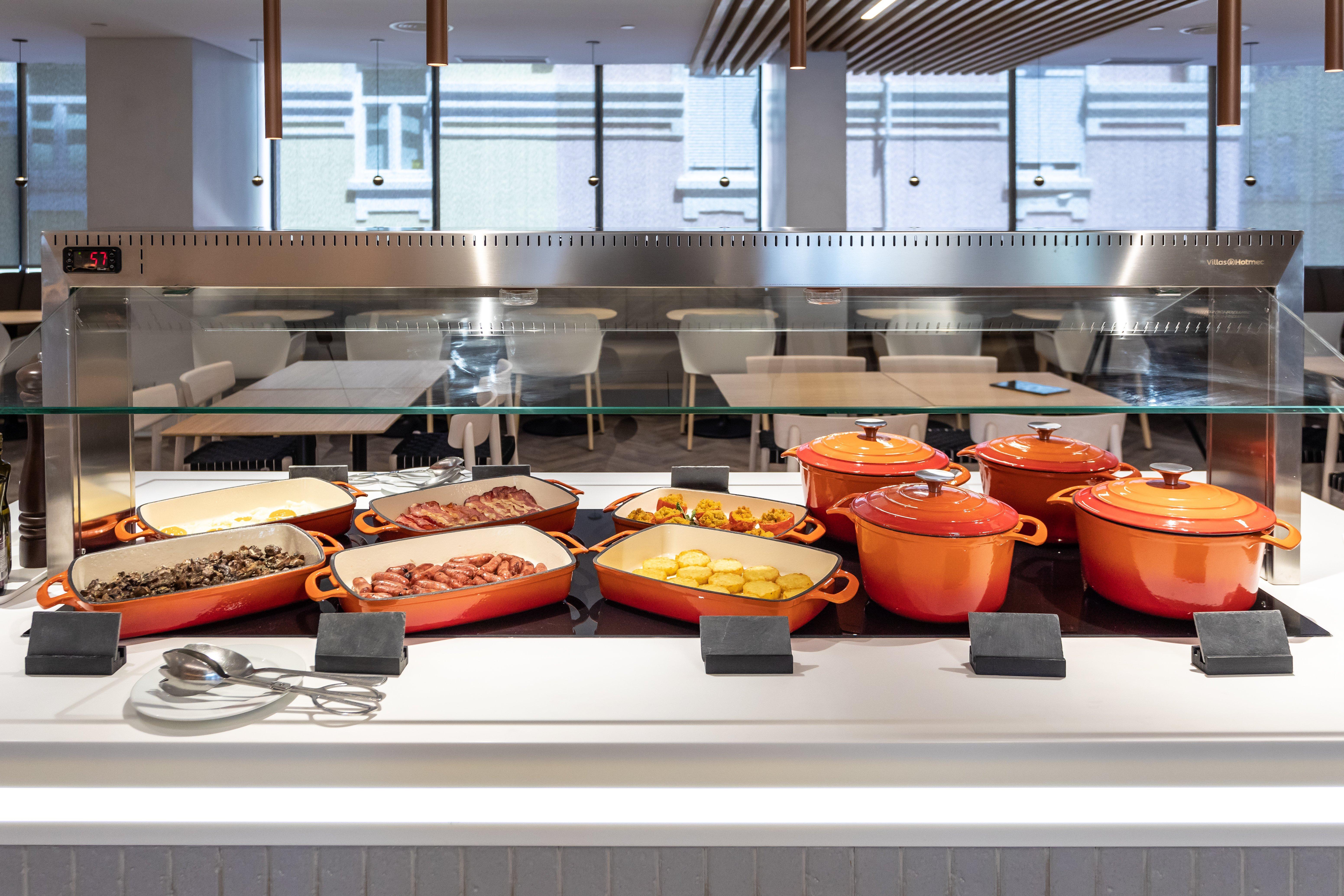 Holiday Inn Lisbon By Ihg Exterior photo